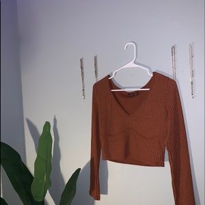 long sleeve cropped shirt